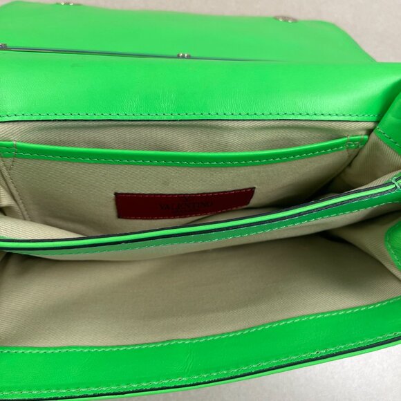 Valentino Garavani Va Va Voom Rockstud Clutch Shoulder Bag-Neon Green - Preowned - Picture 14 of 16